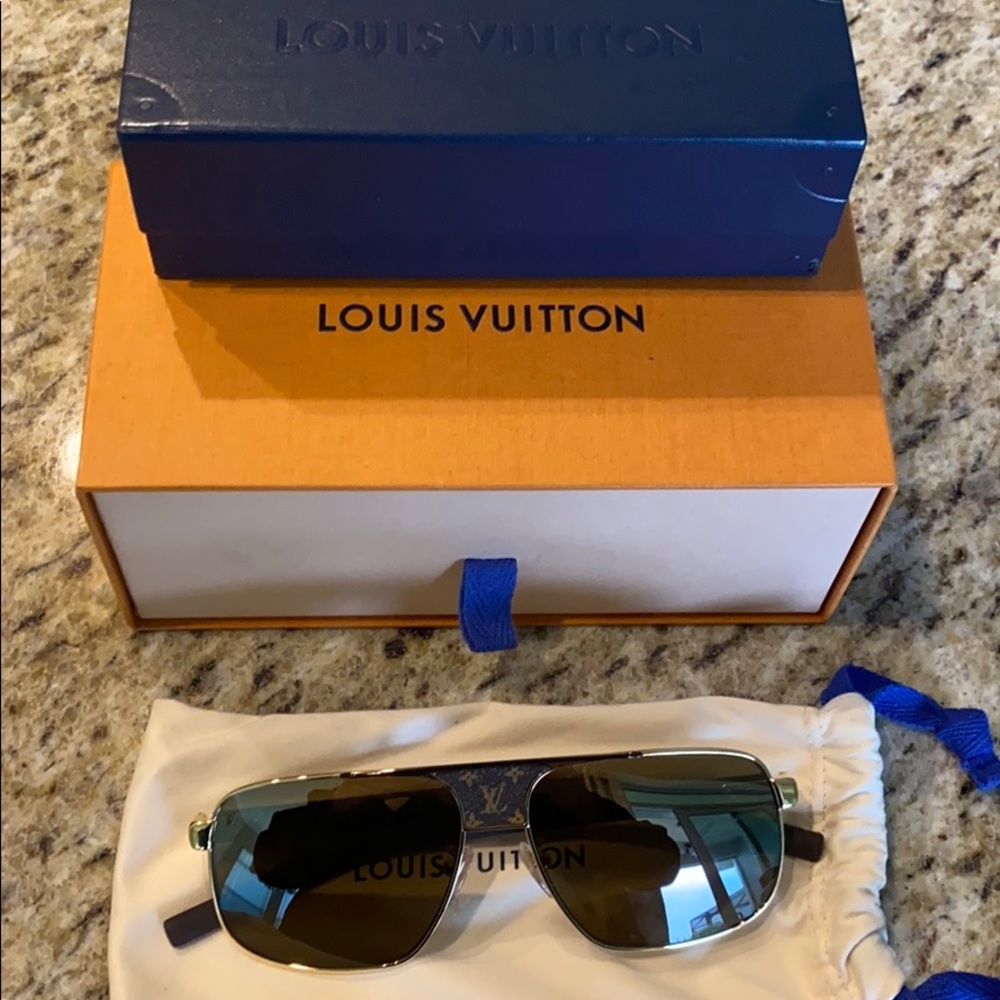 Men’s Louis Vuitton Pilot Sunglasses
